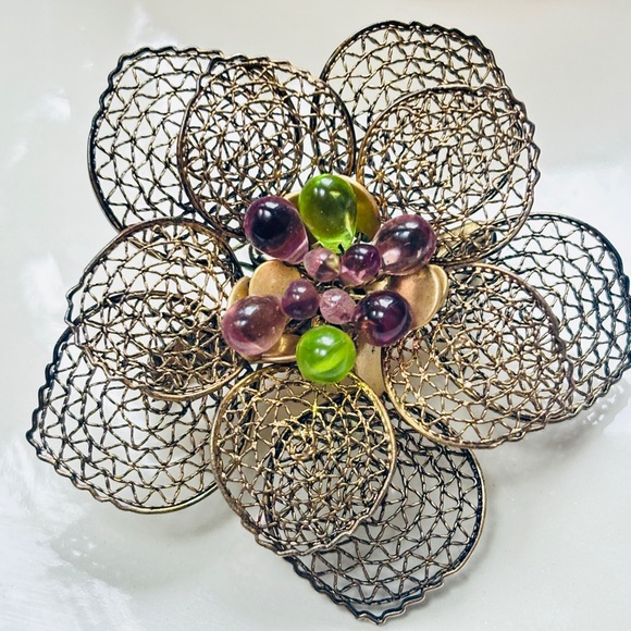 Vintage Kenneth Cole Filigree Flower Pin Gold Tone Purple Green Lucite Beads - Picture 1 of 14